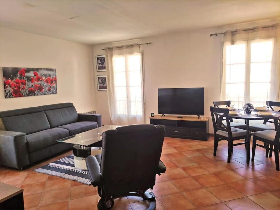 Appartement, Plein Centre, Balcons, Clim, Parking * Sainte-Maxime